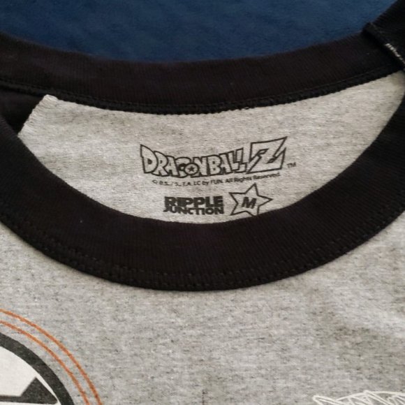 NWOT Dragon Ball Z Goku Fireball Raglan Men Shirt - Picture 5 of 5